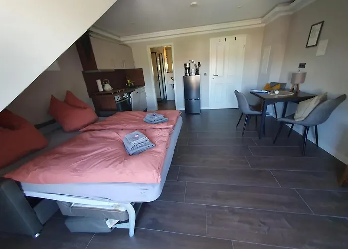 Apartment Neumühler Hof- Benjamin Mit Großer Privater Dachterasse Und Guter Anbindung In