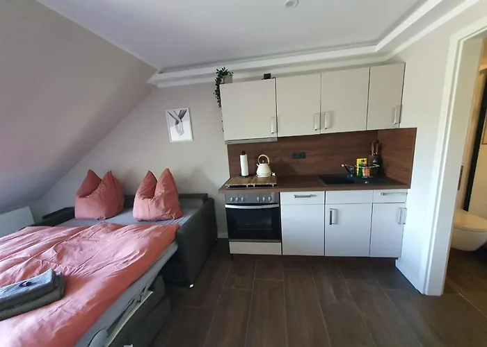 Neumühler Hof- Benjamin Mit Großer Privater Dachterasse Und Guter Anbindung In Apartment
