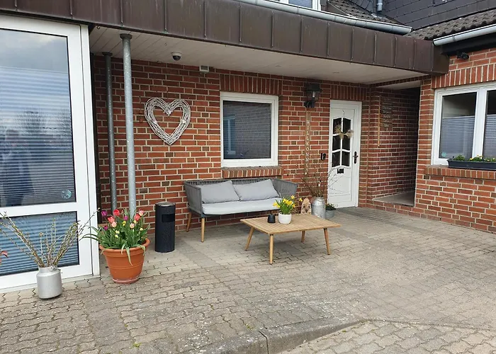 Apartment Neumühler Hof- Benjamin Mit Großer Privater Dachterasse Und Guter Anbindung In
